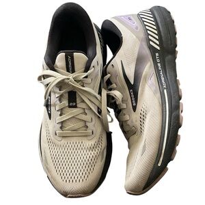 Brooks Adrenaline GTS running shoes